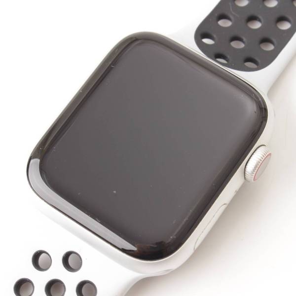 アップル(Apple) Nike Series 6(GPS＋Cellularモデル）Apple Watch