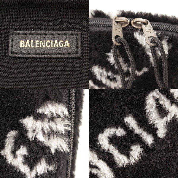 バレンシアガ(Balenciaga) エクスプローラー ロゴ フェイクファー 