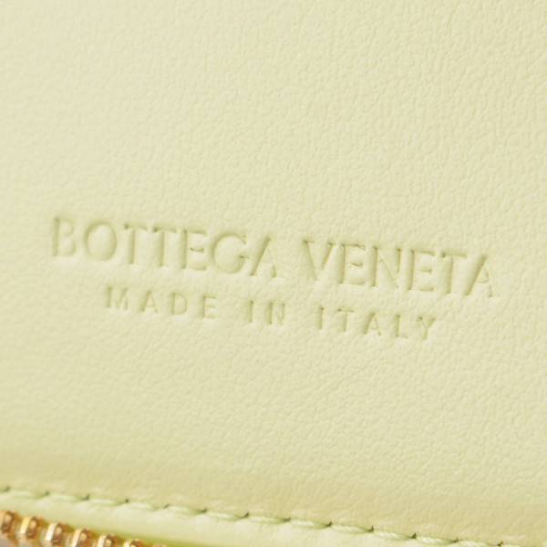 ボッテガヴェネタ(Bottega Veneta) マキシイントレ レザー コンパクト