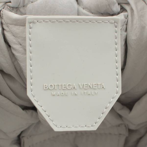 ボッテガヴェネタ(Bottega Veneta) パデッド カセット ショルダー