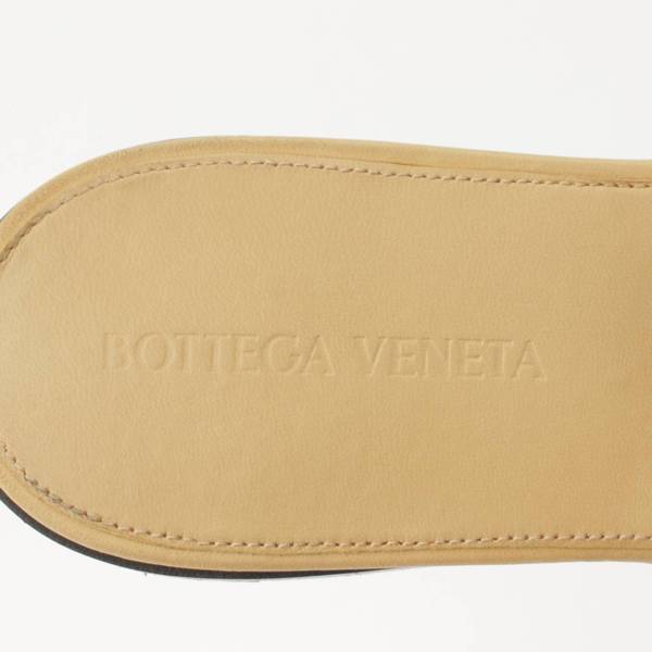 ボッテガヴェネタ(Bottega Veneta) ザ・リド イントレチャート レザー