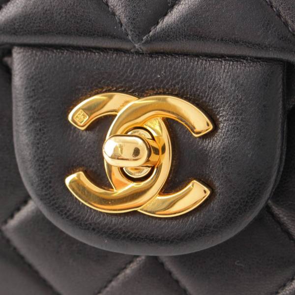 シャネル Chanel 4番台 マトラッセ25 ラムスキン チェーンショルダー バックパック リュック ブラック 中古 通販 retro レトロ