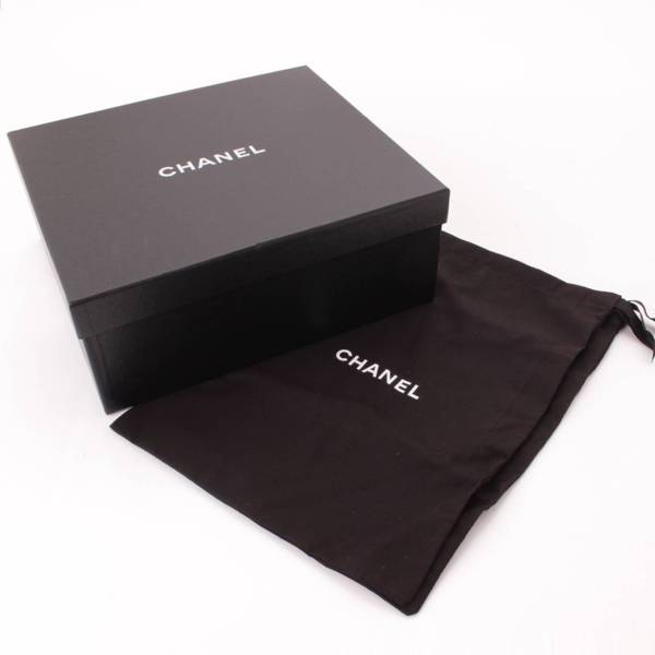 シャネル(Chanel) 20B ココマーク パール レースアップ レザー 
