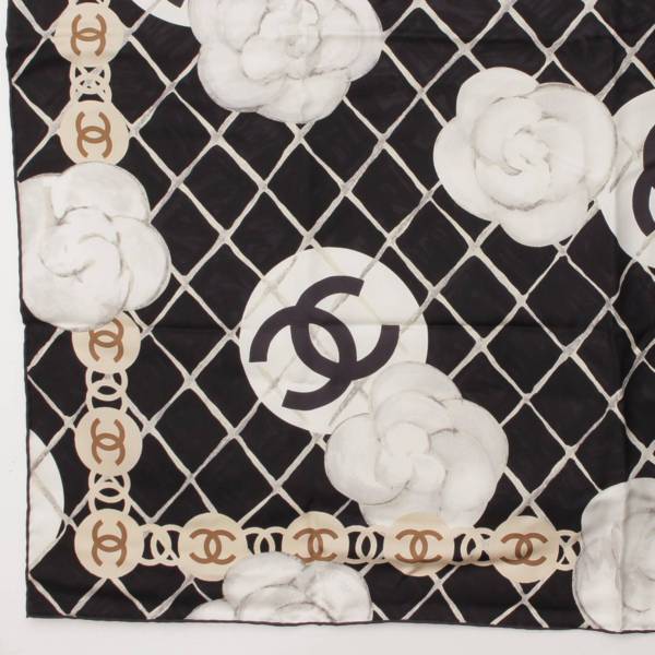 シャネル(Chanel) ココマーク マトラッセ カメリア シルクスカーフ