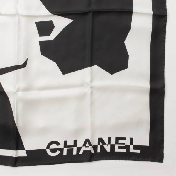 シャネル(Chanel) ココマーク マドモアゼル シルクスカーフ G22 ブラック×ホワイト 中古 通販 retro レトロ