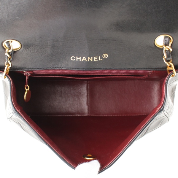 シャネル(Chanel) ターンロック ラムスキン チェーン ショルダーバッグ 1番台 ブラック 中古 通販 retro レトロ