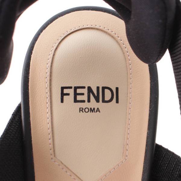 フェンディ(Fendi) コリブリ パンチング レザー スリングバック