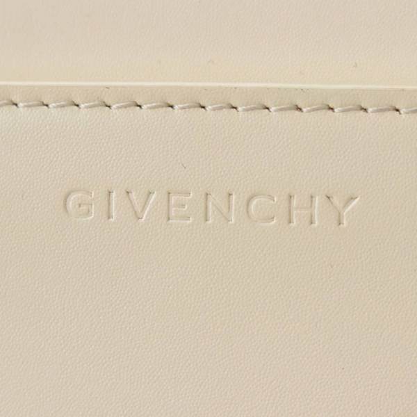 ジバンシィ(GIVENCHY) 4G ロゴ フラップ スモール レザーショルダーバッグ アイボリー 中古 通販 retro レトロ