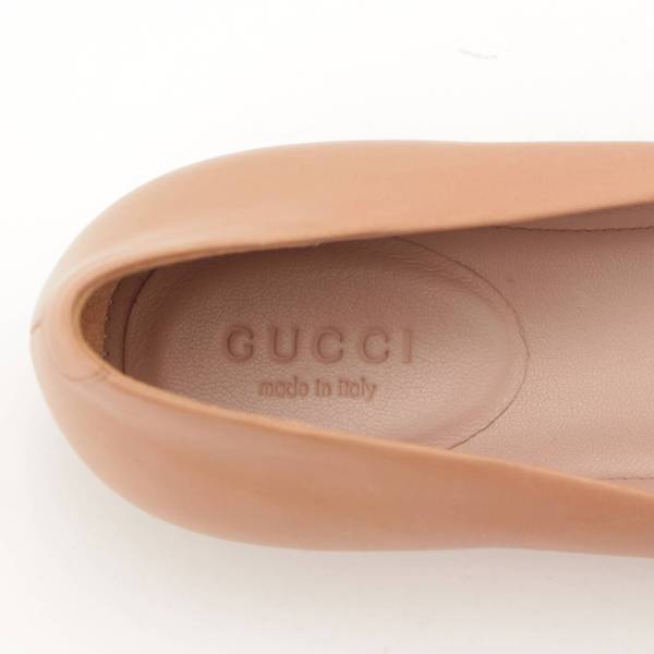 グッチ(Gucci) ポンポン付き フラット レザー パンプス 404011 ピンク