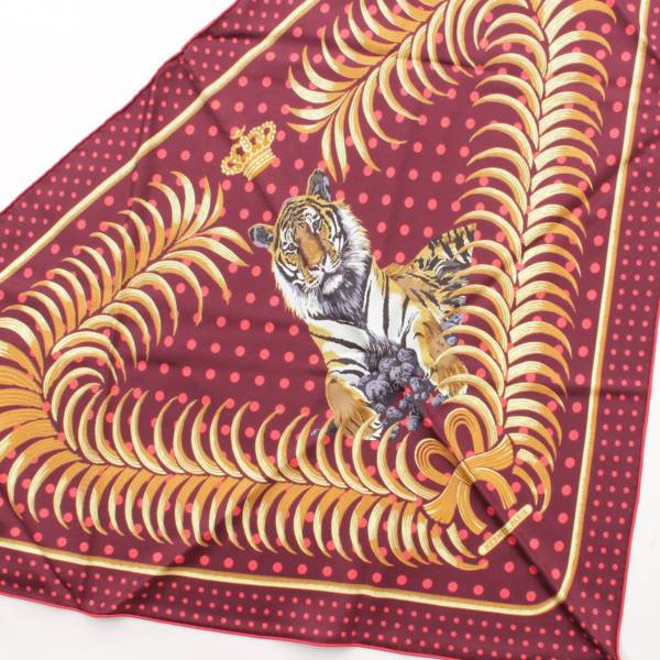 エルメス(Hermes) 王者の虎 TIGRE ROYAL ポワン トゥ シルク スカーフ 
