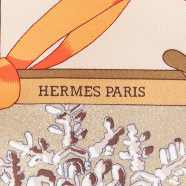 エルメス(Hermes) カレ90 シルクスカーフ Neige d'Antan 去年の雪