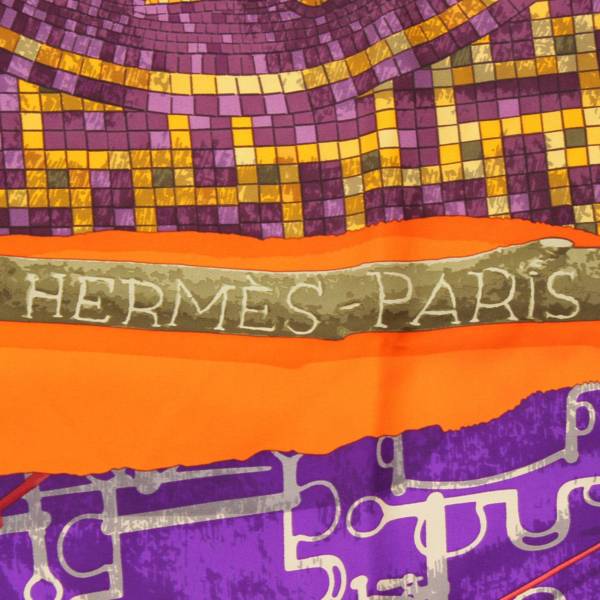 エルメス(Hermes) カレ90 シルクスカーフ LE ROBINSON CHIC シックな