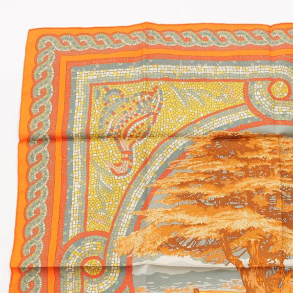 エルメス Hermes カレ90 シルク スカーフ SOUS LE CEDRE ヒマラヤ杉の下で オレンジ 中古 通販 retro レトロ