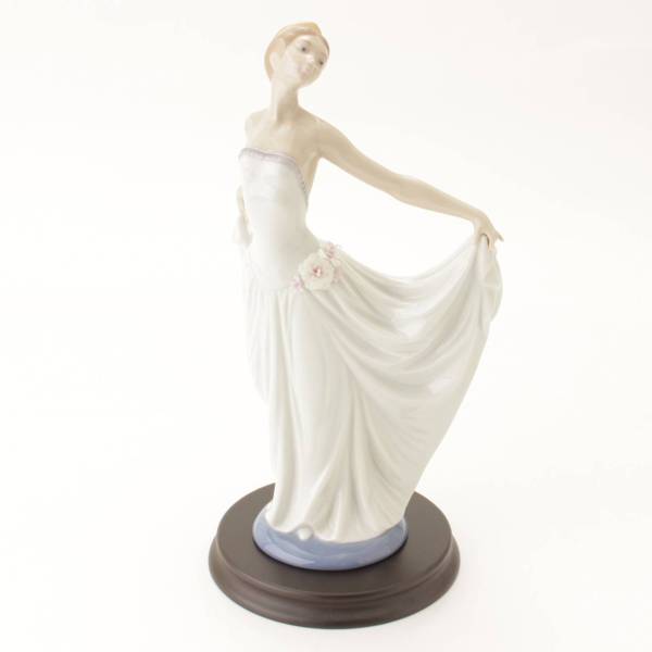 リヤドロ(Lladro) 踊る少女 置物 人形 陶器 インテリア 7189 中古 通販