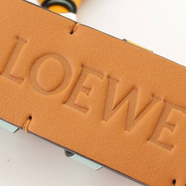 ロエベ(Loewe) ブレイデッド レザー キーホルダー キーチャーム