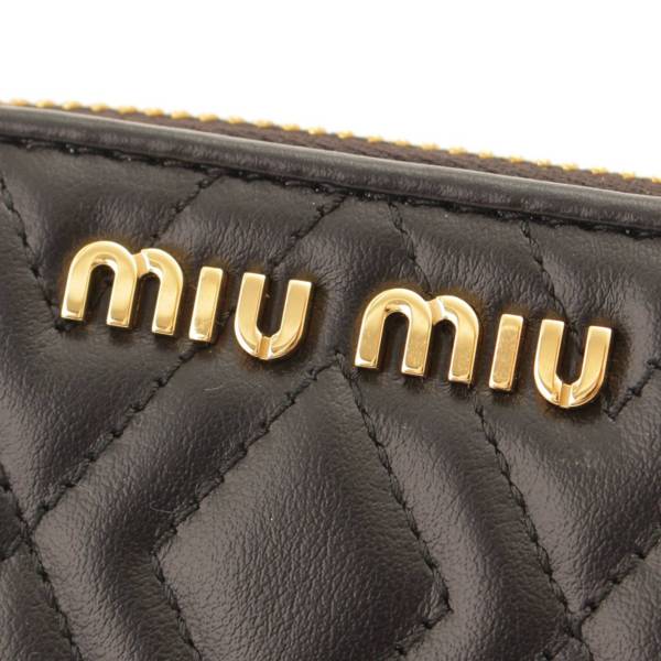 ミュウミュウ(Miu Miu) キルティングレザー コンパクト