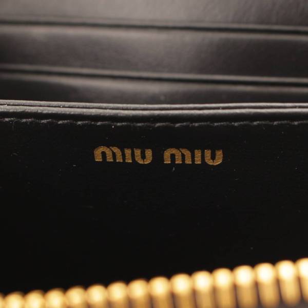 ミュウミュウ(Miu Miu) キルティングレザー コンパクト