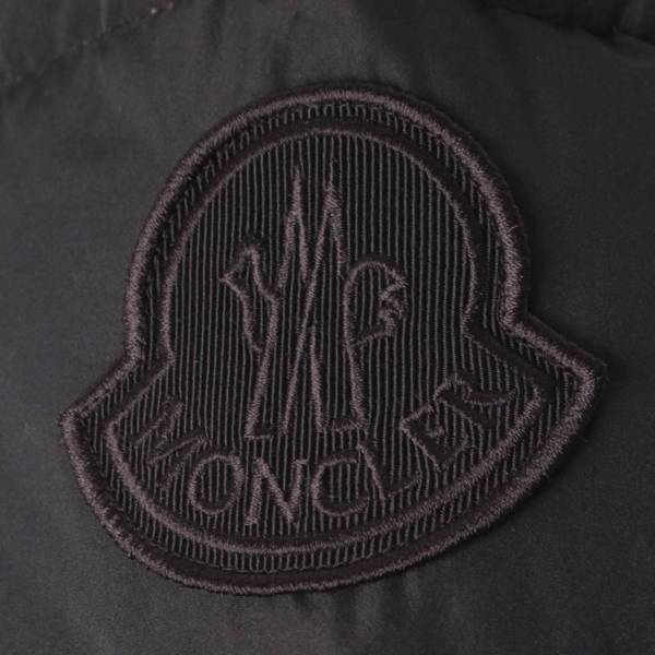 モンクレール(Moncler) BRUNEC ブリュネック ロゴ ダウンジャケット