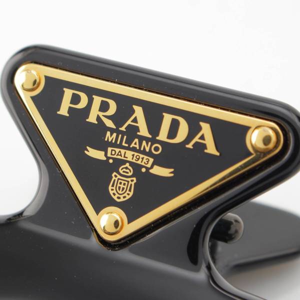 プラダ Prada エナメルメタルトライアングル 三角プレート ヘアクリップ ブラック×ゴールド 中古 通販 retro レトロ