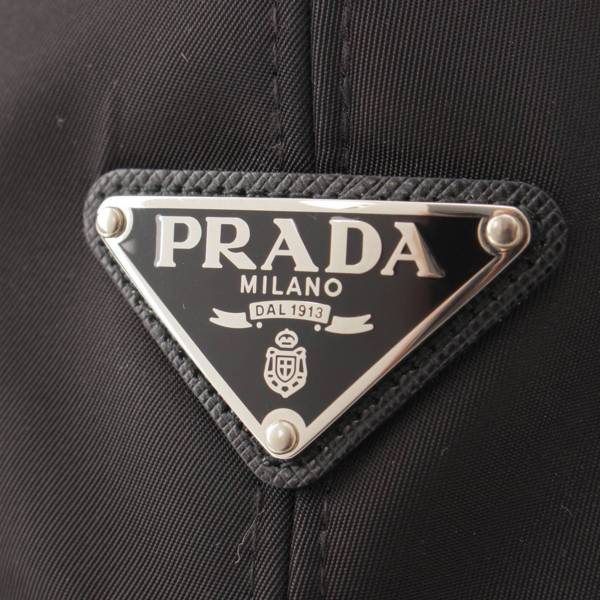 プラダ Prada 三角プレート ナイロン コットン ベースボールキャップ 帽子 ブラック M 中古 通販 retro レトロ