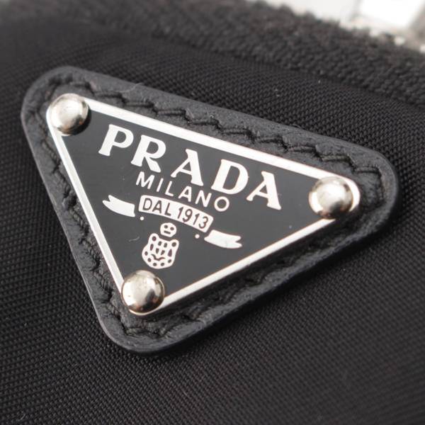 プラダ Prada リナイロン Re-Nylon トライアングル ロゴプレート ポーチ ブラック 中古 通販 retro レトロ