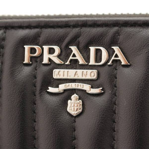 プラダ(Prada) ダイアグラム キルティング レタリング ロゴ ラウンド