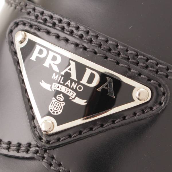 プラダ(Prada) 22SS トライアングル ロゴ レザー モカシン ローファー 