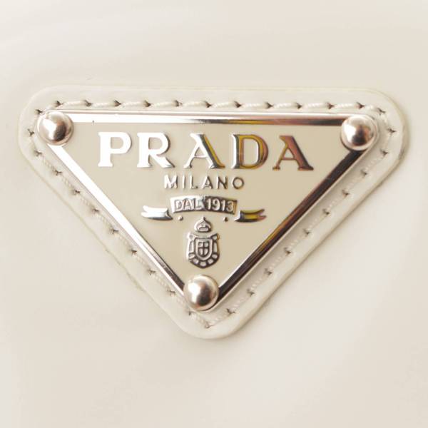 プラダ(Prada) レザー チェーンショルダーバッグ ポシェット 1NR003 ...