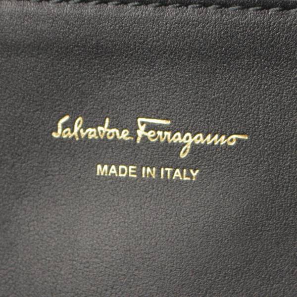 サルバトーレフェラガモ(Salvatore Ferragamo) ガンチーニ スタジオ ミディアム レザー 2way ハンドバッグ  AU21-/H167 ブラック 中古 通販 retro レトロ